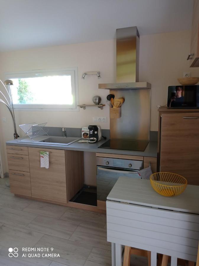 Agreable Appartement Au Calme Villeneuve (Alpes-de-Haute-Provence) Exterior foto